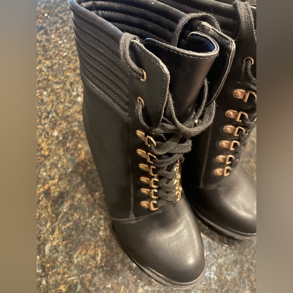 SHANDEE Shoedazzle LACE UP BOOTIE Size 10 NWOT - Picture 5 of 9